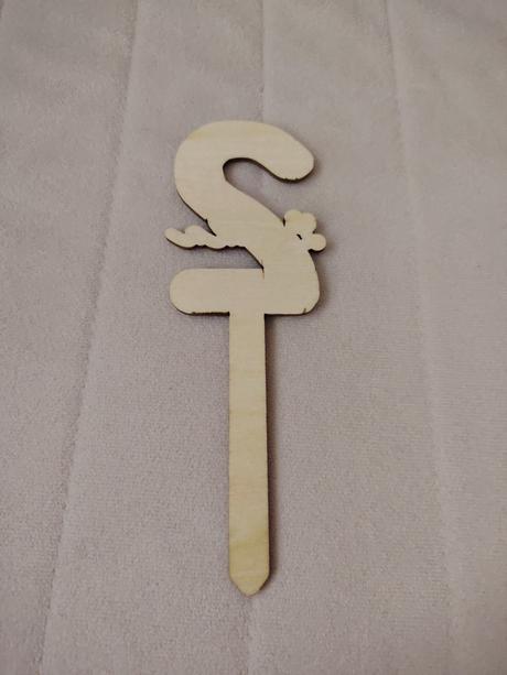 Drevený zápich na tortu na 2 roky s menom linda, 