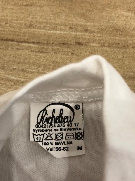 Body šatky s klobúčikom, richelieu,56