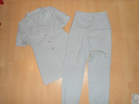 Nohavicovy kostym, s