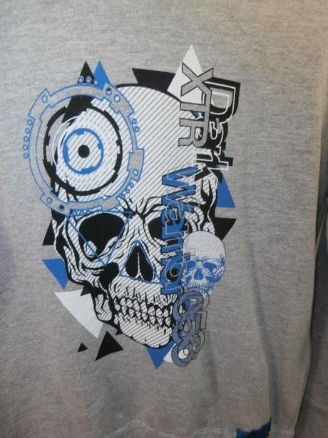 Mikina s kapucňou, 122