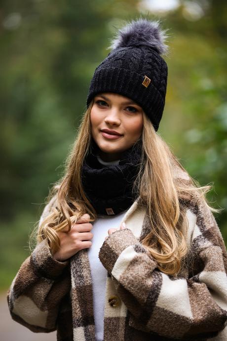 Dámsky komplet čiapka,nákrčník a rukavice čierna,