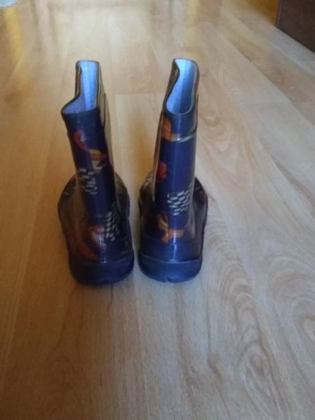 Nezateplené gumáky, 22