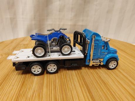 Odťahovka so štvorkolkou na zotrvačník, 12,5 cm, 