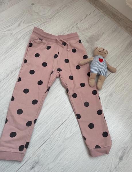 Tmavo ruzove teplaky s bodkami 4-5 rokov dievca, george,104