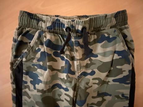 Maskacove nohavice, f&f,140