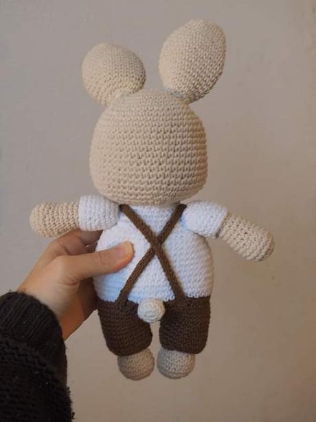 Háčkovaný zajac 30 cm,