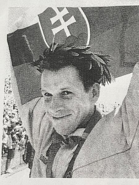 Ktorý športovec je na fotke?