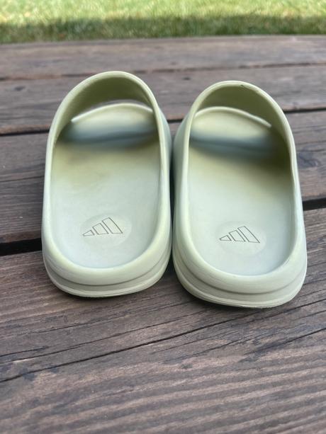 Šľapky alla adidas yeezy, 30