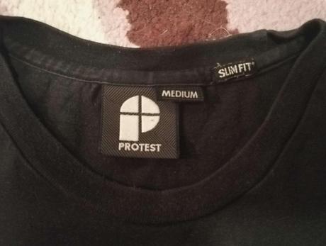 Znackove tricko protest, m