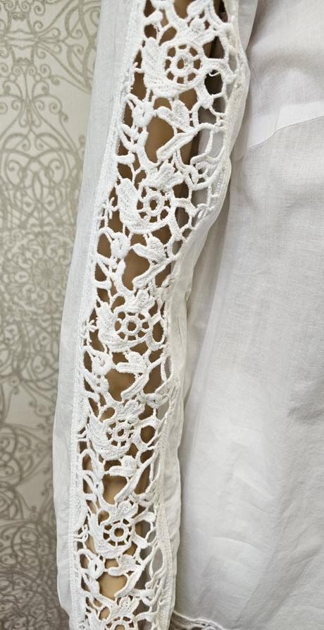 Predĺžená blúzka - tunika s čipkou, bonprix,36