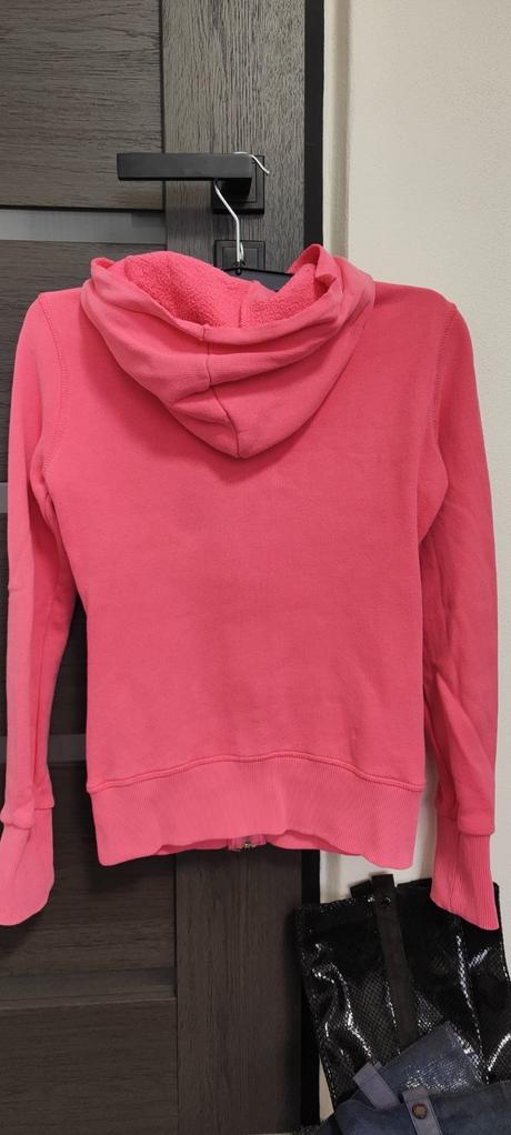 Mikina a tepláky, 152