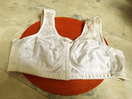 Saténová kojenecká podprsenka, 95,d