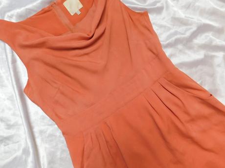 Luxusne velmi pekne šaty, 38