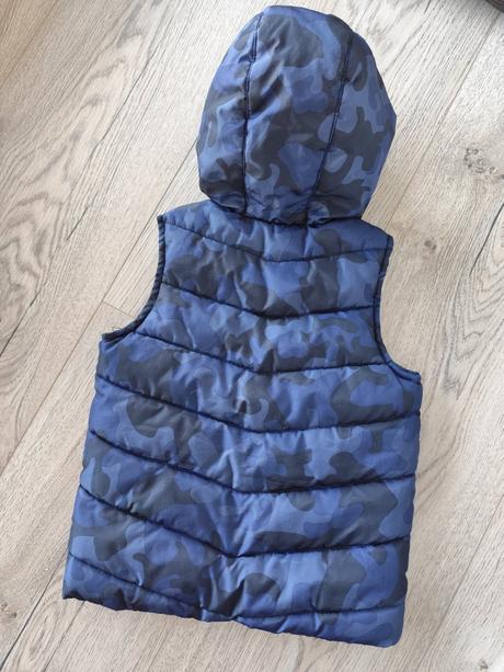 C&a prechodná zateplená vesta veľ. 104, c&a,104