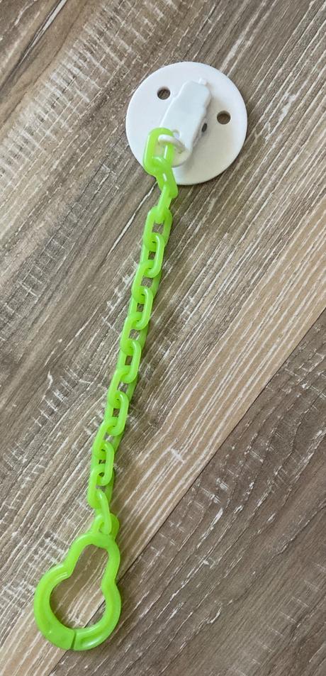 Šňúrka na cumlík,