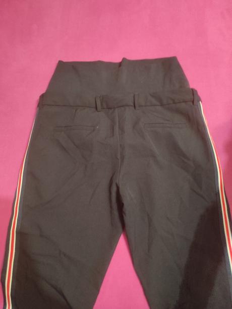 Tehotenské nohavice, l