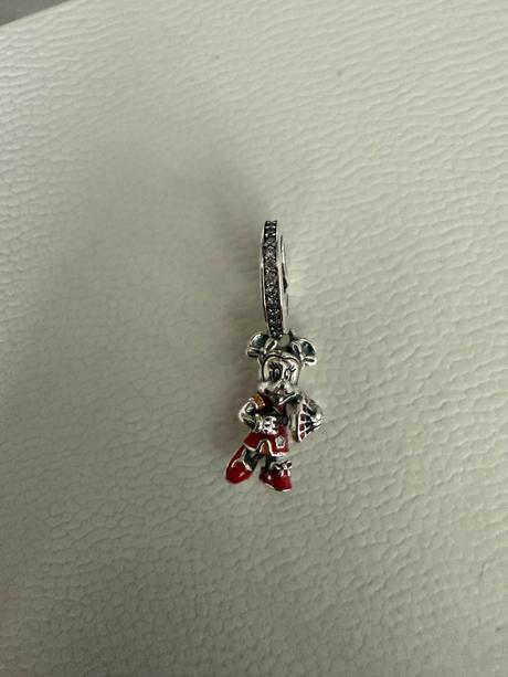 Privesky na naramok pandora, 