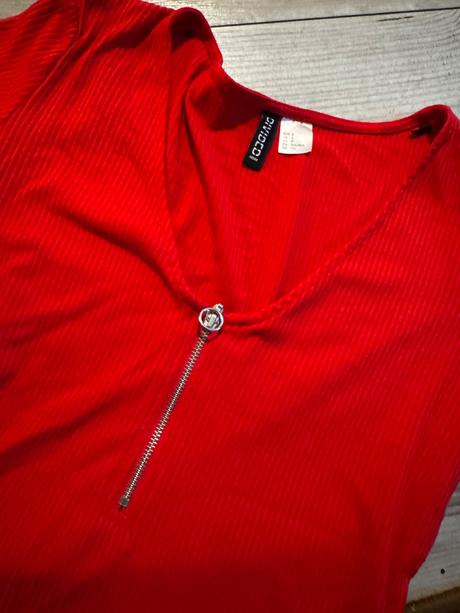 Červené tričko, amisu,s