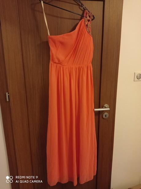 Marhuľové šaty, m