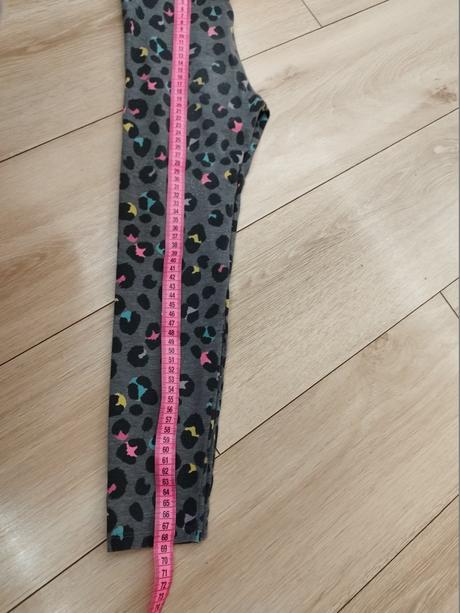 Legíny, marks & spencer,128