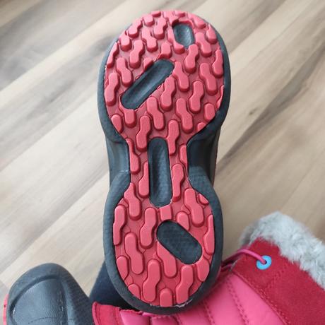 Snehule columbia, columbia,33